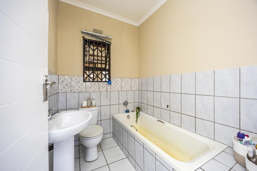 3 Bedroom Property for Sale in Haven Hills Eastern Cape